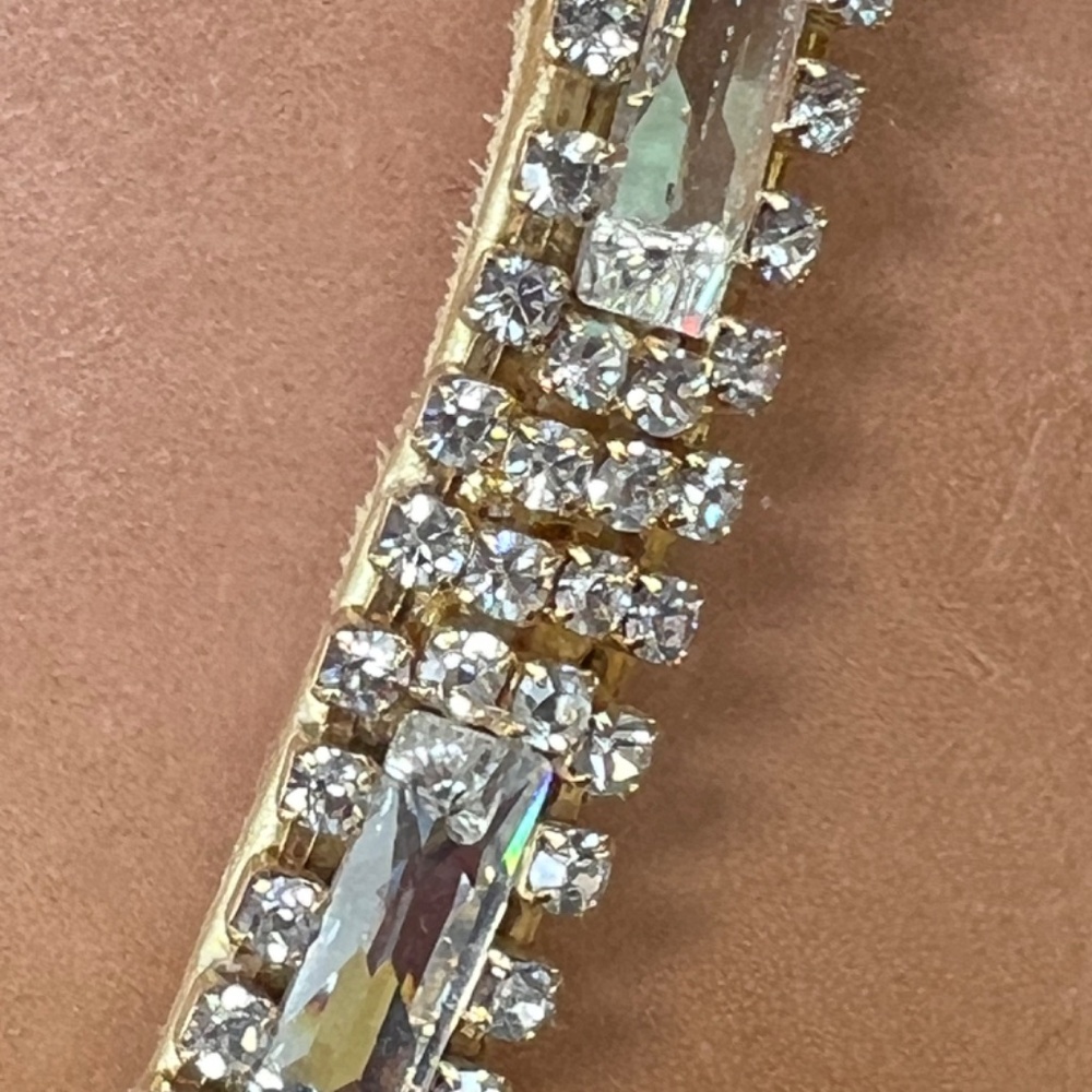 Fancy rhinestone and leather flip flops - Picture 5 of 5